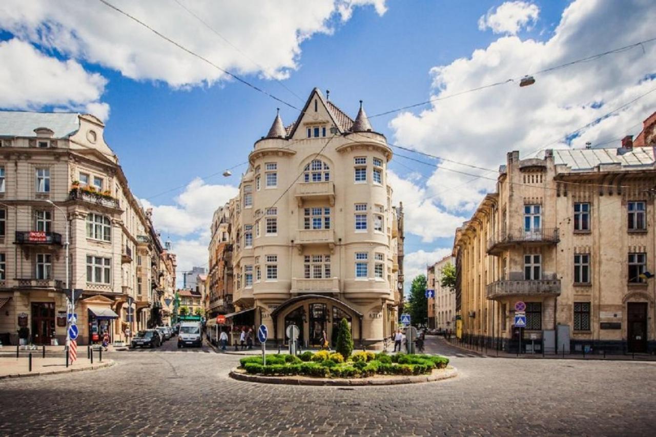 Apartment On Lychakivska Lviv Exterior photo